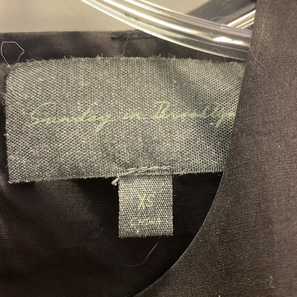 Black pullover vest - Picture 2 of 5